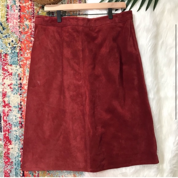 GAP • Genuine Leather Rust Skirt - Picture 3 of 7